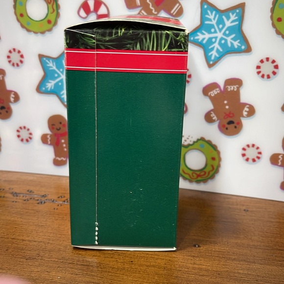 NWT Hallmark Keepsake Ornament Ebenezer Scrooge Hand-Painted Fine Porcelain - Picture 2 of 5